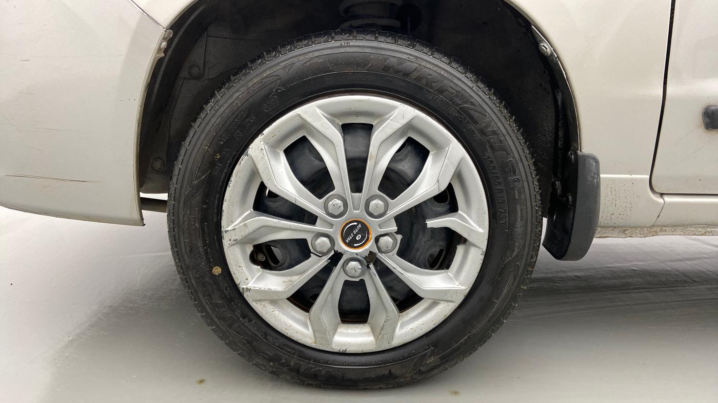 2014 Maruti Alto K10 VXI, Petrol, Manual, 70,435 km, Left Front Wheel