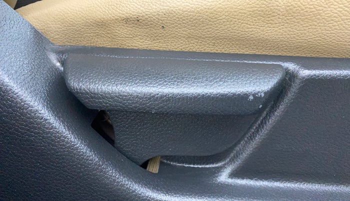 2018 Hyundai Eon ERA +, Petrol, Manual, 68,671 km, Driver Side Adjustment Panel