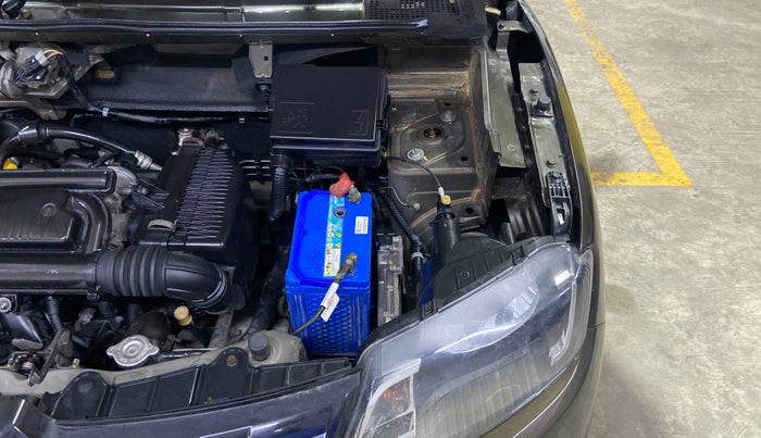 2019 Renault Kwid RXT 1.0 AMT (O), Petrol, Automatic, 45,612 km, Engine View - Left