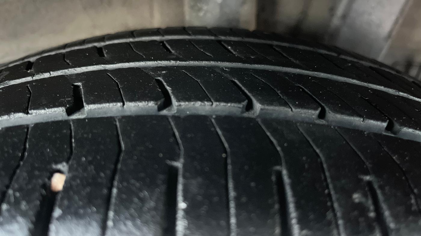 2017 Hyundai Grand i10 MAGNA AT 1.2 KAPPA VTVT, Petrol, Automatic, 42,730 km, Left Rear Tyre Tread