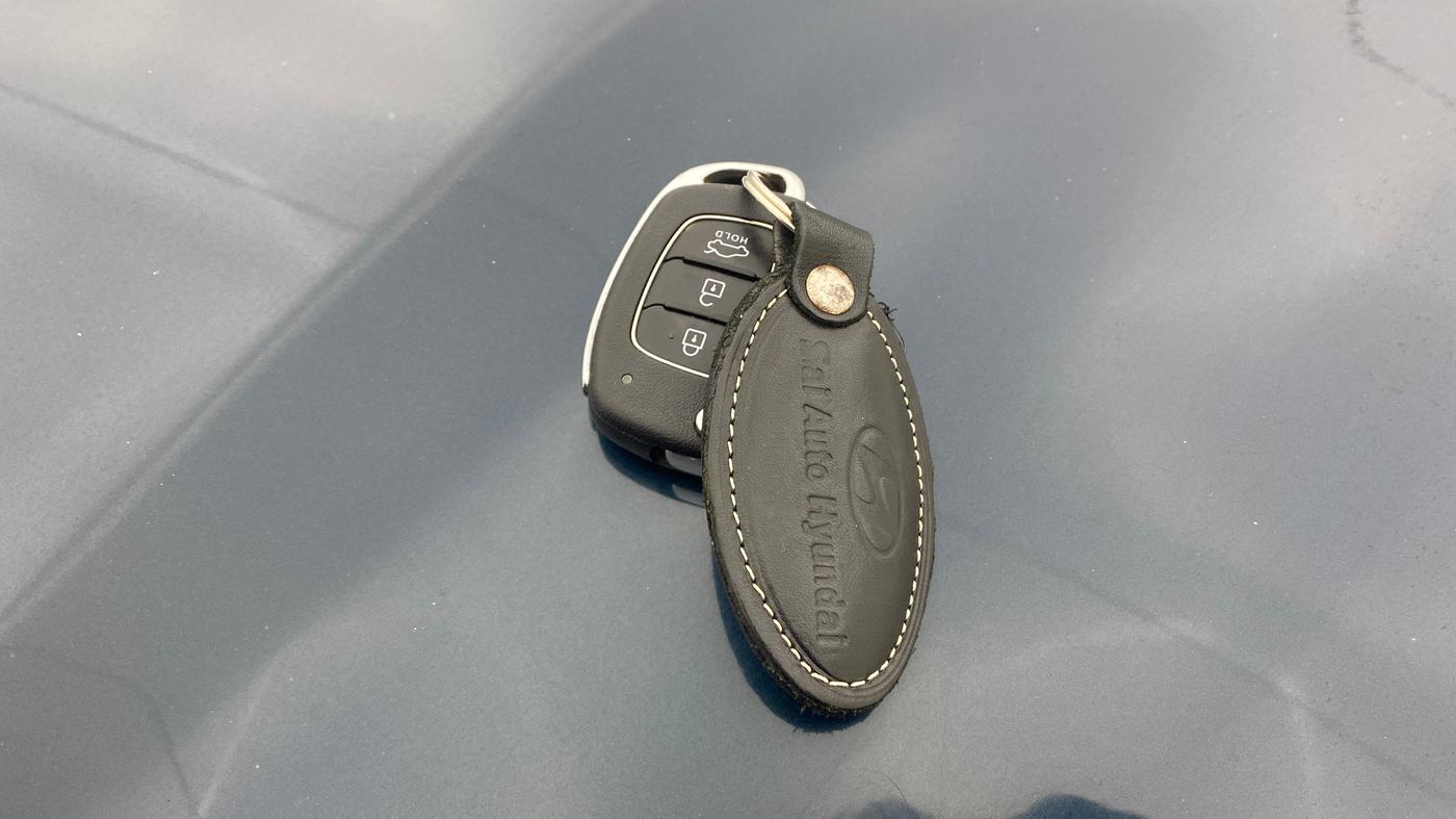 2022 Hyundai GRAND I10 NIOS MAGNA CORPORATE EDITION AMT 1.2 KAPPA VTVT, Petrol, Automatic, 18,810 km, Key Close Up