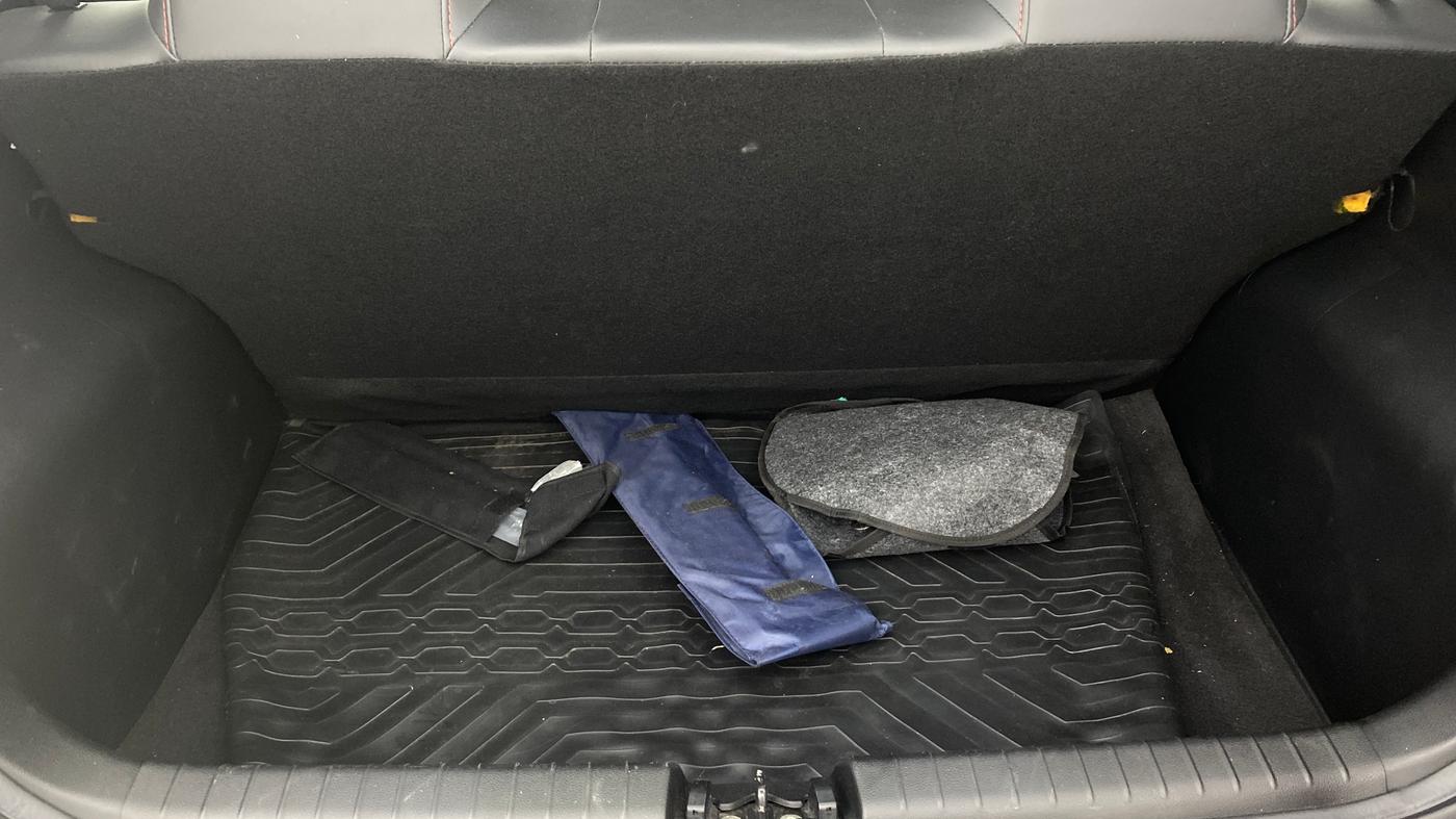 2022 Hyundai GRAND I10 NIOS MAGNA CORPORATE EDITION AMT 1.2 KAPPA VTVT, Petrol, Automatic, 18,810 km, Boot Inside