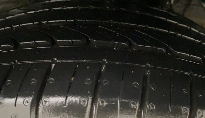 2015 Hyundai Elite i20 ASTA 1.2, Petrol, Manual, 34,598 km, Left Rear Tyre Tread