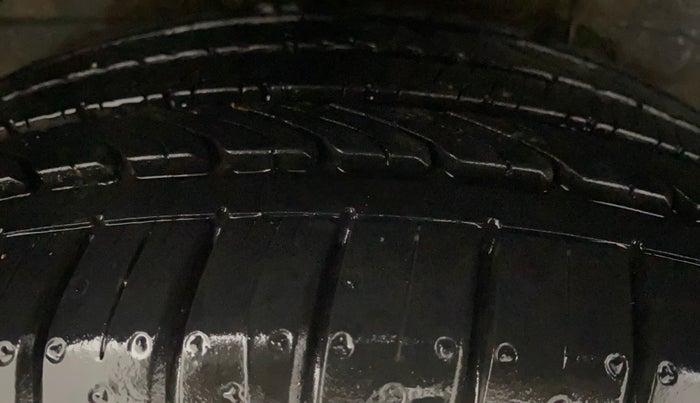 2015 Hyundai Elite i20 ASTA 1.2, Petrol, Manual, 34,598 km, Right Rear Tyre Tread