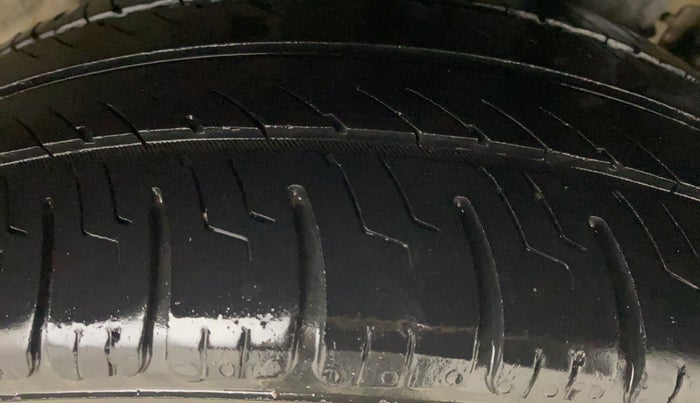 2016 Hyundai Grand i10 SPORTZ 1.2 KAPPA VTVT, Petrol, Manual, 93,454 km, Left Rear Tyre Tread