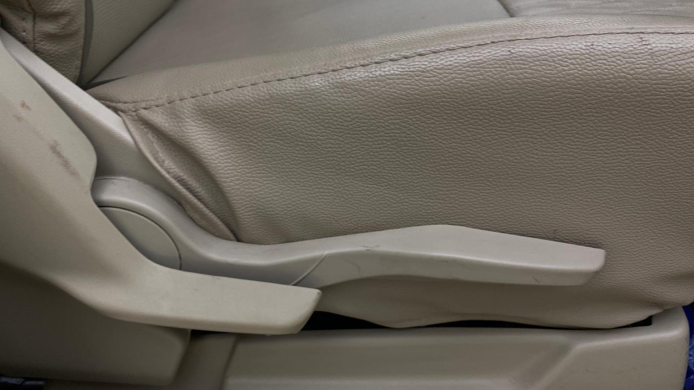 2021 Maruti Ertiga ZXI AT SHVS, Petrol, Automatic, 22,433 km, Driver Side Adjustment Panel