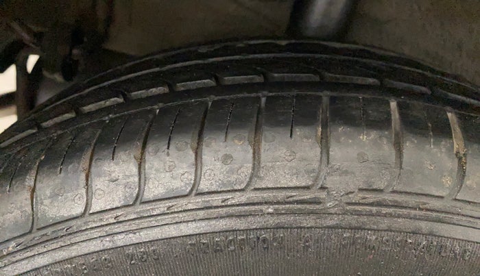 2015 Maruti Celerio VXI AMT, Petrol, Automatic, 76,542 km, Right Rear Tyre Tread