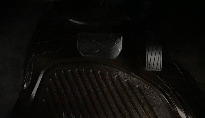 2015 Maruti Celerio VXI AMT, Petrol, Automatic, 76,542 km, Pedals