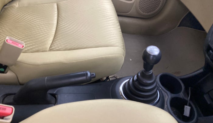 2013 Honda Amaze 1.5L I-DTEC S, Diesel, Manual, 71,419 km, Gear Lever
