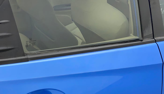 2014 Honda Brio S MT, Petrol, Manual, 54,104 km, Right rear door - Weather strip has minor damage