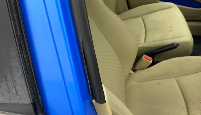 2014 Honda Brio S MT, Petrol, Manual, 54,104 km, Driver-side door - Beading has minor damage