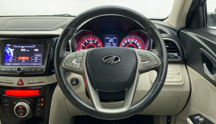 2021 Mahindra XUV300 W8 (O) 1.2 PETROL AMT, Petrol, Automatic, 17,012 km, Steering Wheel Close Up