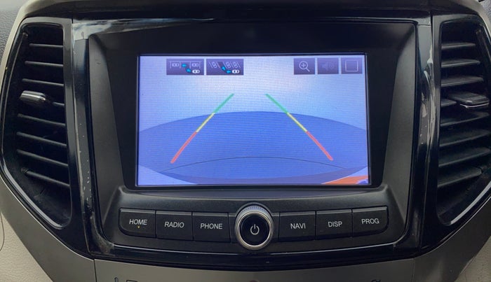 2021 Mahindra XUV300 W8 (O) 1.2 PETROL AMT, Petrol, Automatic, 17,012 km, Parking Camera