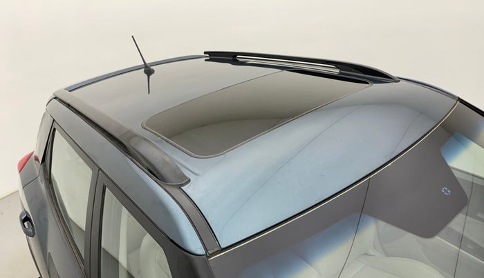 2021 Mahindra XUV300 W8 (O) 1.2 PETROL AMT, Petrol, Automatic, 17,012 km, Roof