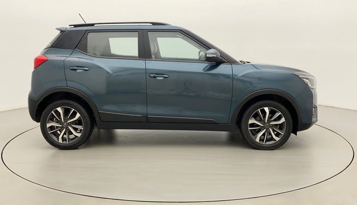 2021 Mahindra XUV300 W8 (O) 1.2 PETROL AMT, Petrol, Automatic, 17,012 km, Right Side View