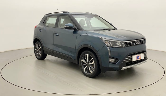 2021 Mahindra XUV300 W8 (O) 1.2 PETROL AMT, Petrol, Automatic, 17,012 km, Right Front Diagonal