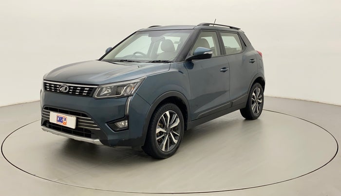 2021 Mahindra XUV300 W8 (O) 1.2 PETROL AMT, Petrol, Automatic, 17,012 km, Left Front Diagonal