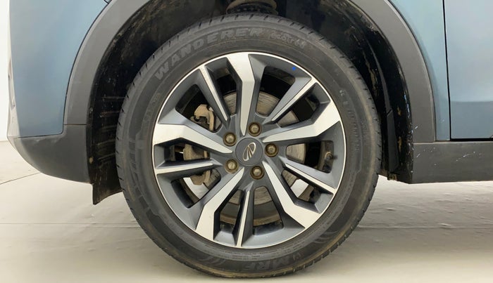 2021 Mahindra XUV300 W8 (O) 1.2 PETROL AMT, Petrol, Automatic, 17,012 km, Left Front Wheel