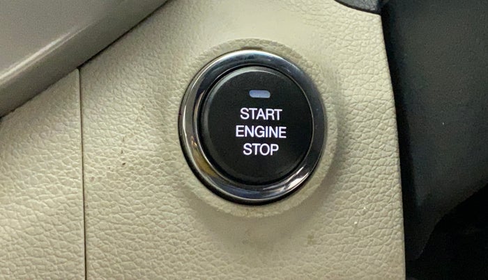 2021 Mahindra XUV300 W8 (O) 1.2 PETROL AMT, Petrol, Automatic, 17,012 km, Keyless Start/ Stop Button