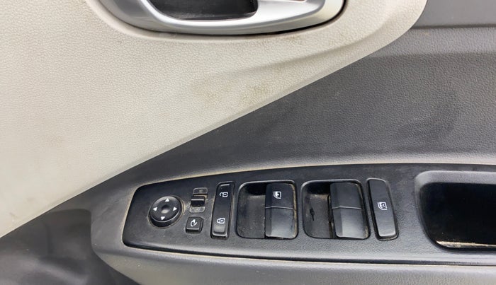 2021 Hyundai GRAND I10 NIOS SPORTZ 1.2 KAPPA VTVT CNG, CNG, Manual, 78,986 km, Driver Side Door Panels Control