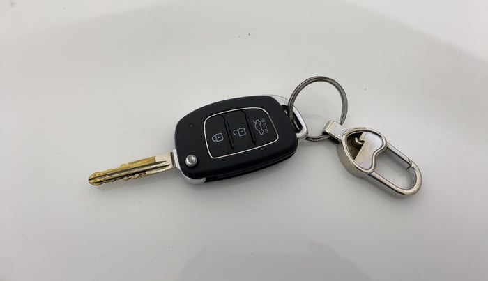 2021 Hyundai GRAND I10 NIOS SPORTZ 1.2 KAPPA VTVT CNG, CNG, Manual, 78,986 km, Key Close Up