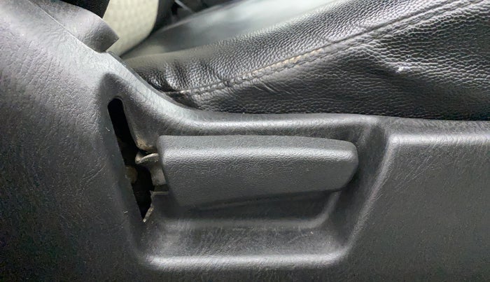 2019 Maruti Alto VXI, Petrol, Manual, 57,647 km, Driver Side Adjustment Panel
