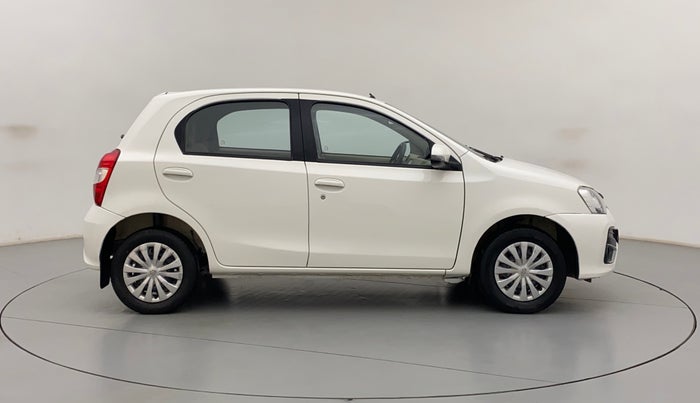 2017 Toyota Etios Liva V, Petrol, Manual, 37,402 km, Right Side View