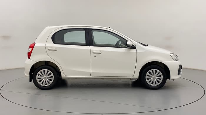 2017 Toyota Etios Liva V, Petrol, Manual, 37,402 km, Right Side View