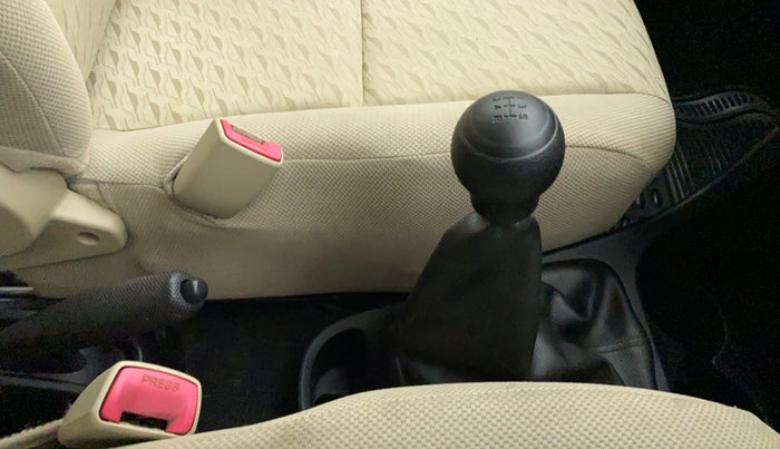 2017 Toyota Etios Liva V, Petrol, Manual, 37,402 km, Gear Lever