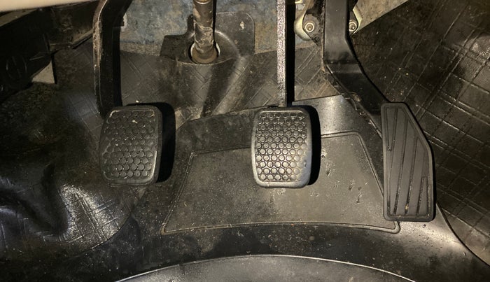 2020 Maruti Alto LXI, Petrol, Manual, 32,553 km, Pedals