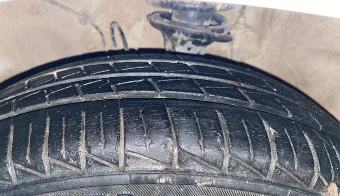 2020 Maruti Alto LXI, Petrol, Manual, 32,553 km, Left Front Tyre Tread