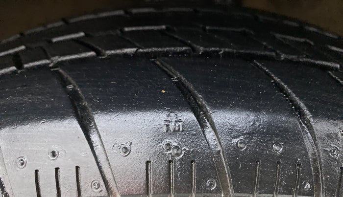 2019 Maruti Celerio VXI CNG OPT, CNG, Manual, 28,154 km, Right Front Tyre Tread