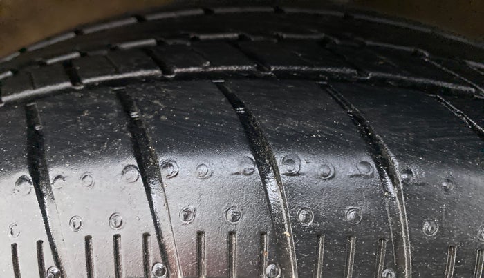 2019 Maruti Celerio VXI CNG OPT, CNG, Manual, 28,154 km, Left Front Tyre Tread