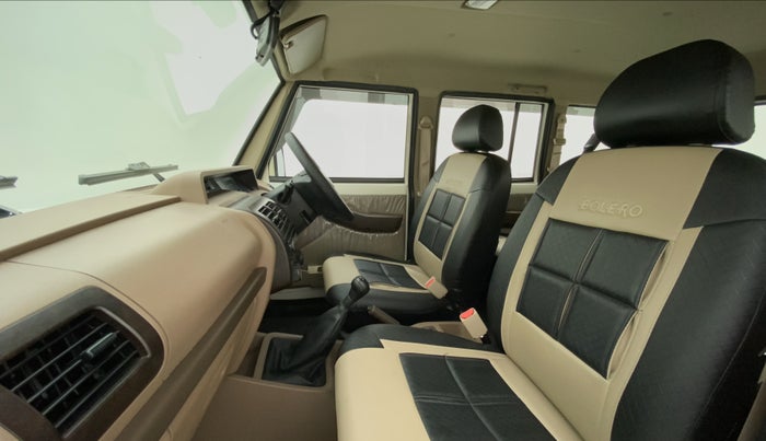 2022 Mahindra Bolero B6 (O), Diesel, Manual, 20,376 km, Right Side Front Door Cabin