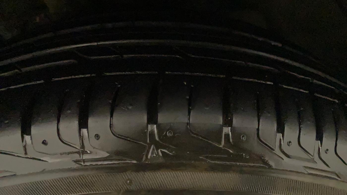 2017 Tata NEXON XZ PLUS PETROL, Petrol, Manual, 38,161 km, Left Front Tyre Tread
