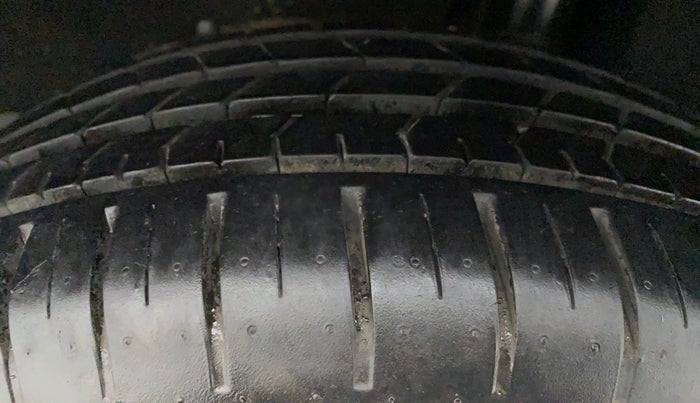2021 Maruti Baleno ZETA CVT PETROL 1.2, Petrol, Automatic, 14,719 km, Right Front Tyre Tread