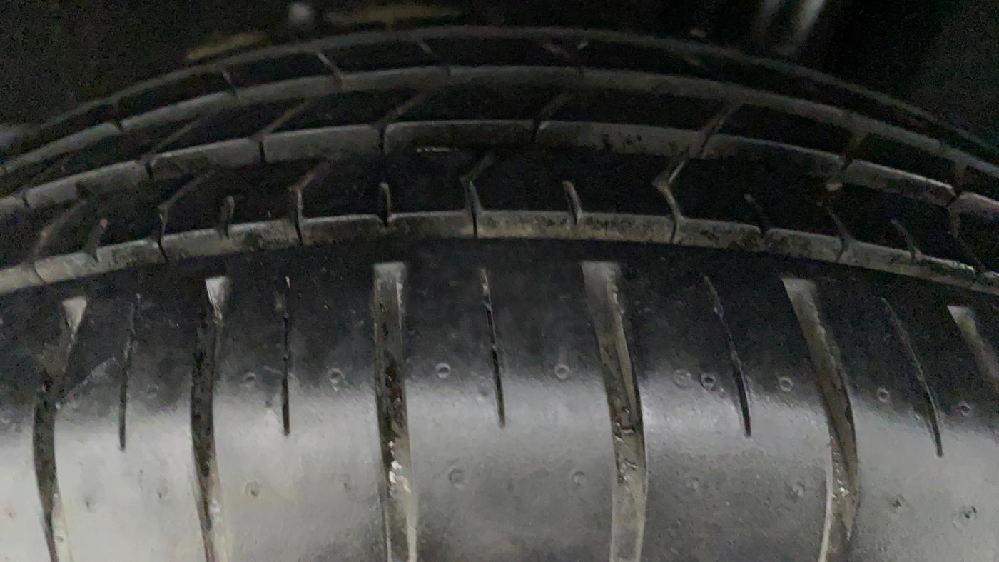 2021 Maruti Baleno ZETA CVT PETROL 1.2, Petrol, Automatic, 14,719 km, Left Front Tyre Tread