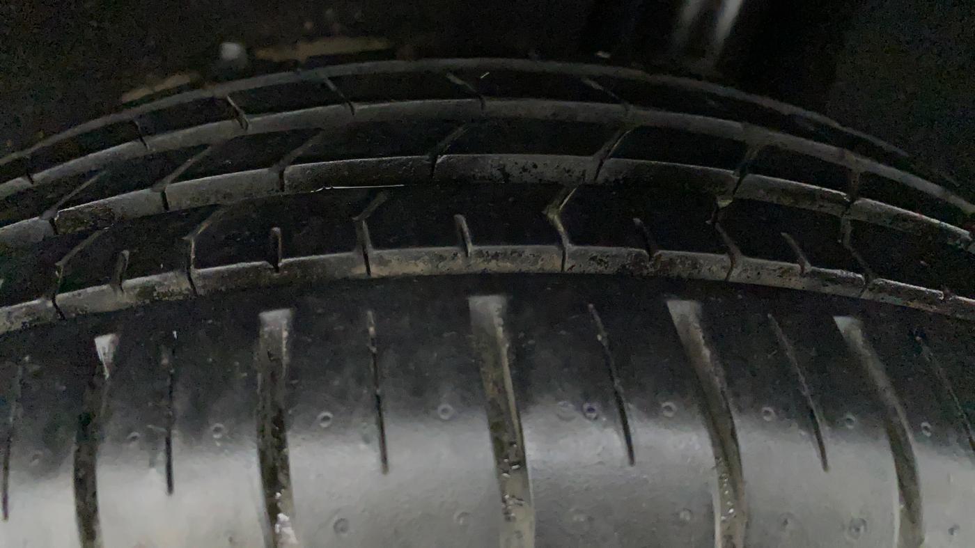 2021 Maruti Baleno ZETA CVT PETROL 1.2, Petrol, Automatic, 14,719 km, Right Rear Tyre Tread