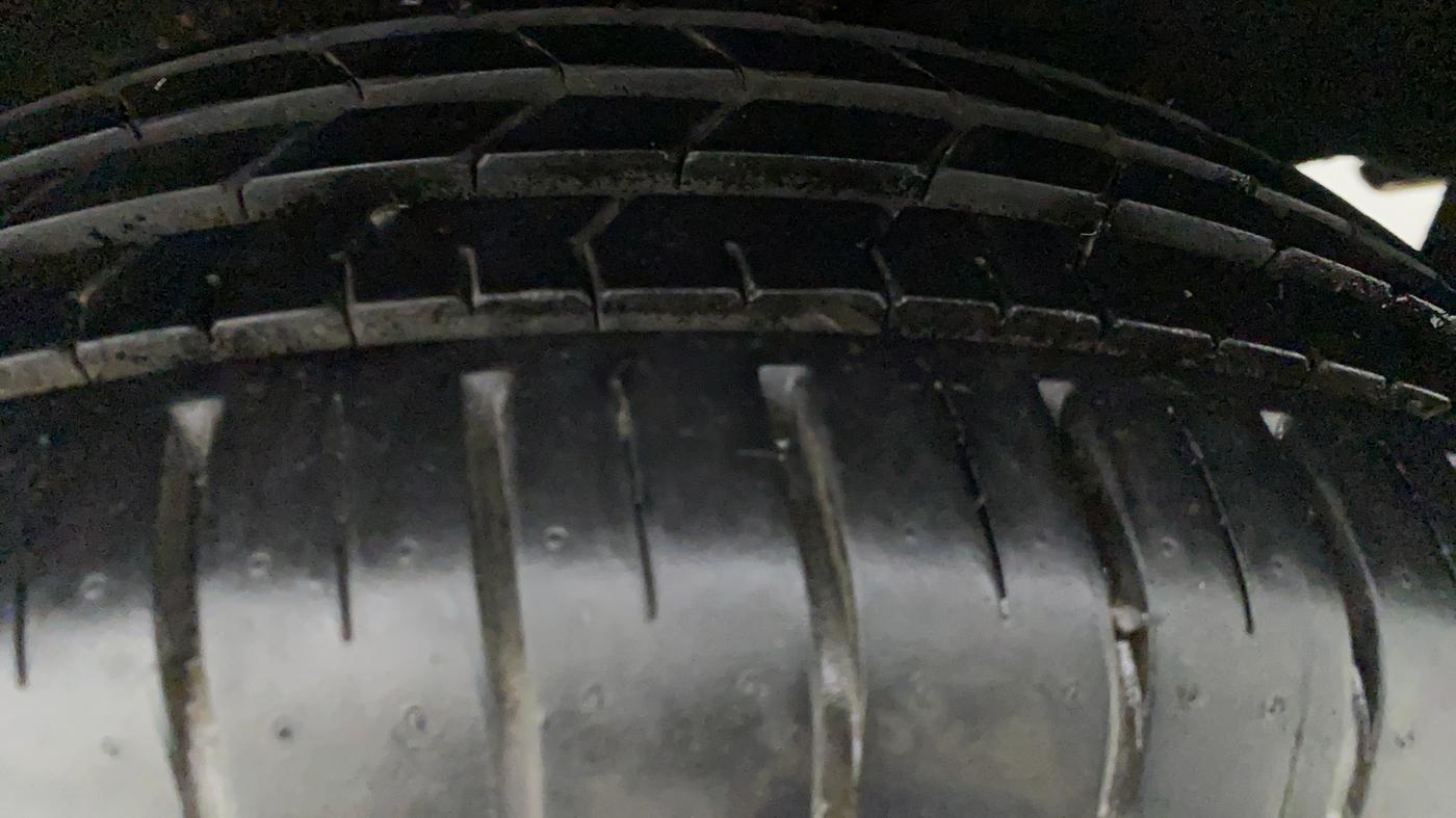 2021 Maruti Baleno ZETA CVT PETROL 1.2, Petrol, Automatic, 14,719 km, Left Rear Tyre Tread