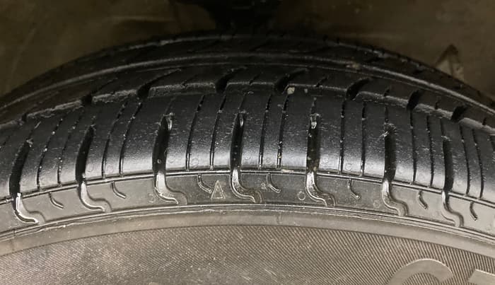 2018 Maruti Wagon R 1.0 VXI, Petrol, Manual, 39,266 km, Right Front Tyre Tread