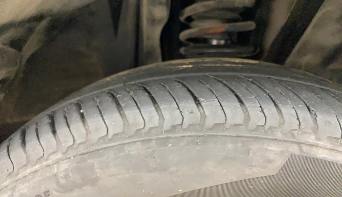 2023 Nissan MAGNITE XV PREMIUM TURBO, Petrol, Manual, 28,171 km, Right Front Tyre Tread