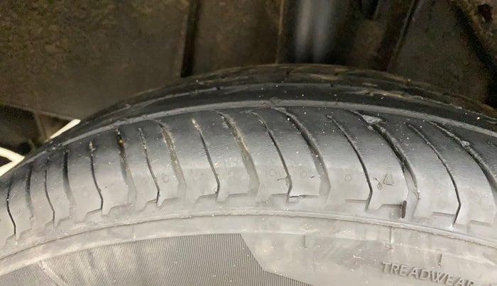 2023 Nissan MAGNITE XV PREMIUM TURBO, Petrol, Manual, 28,171 km, Right Rear Tyre Tread