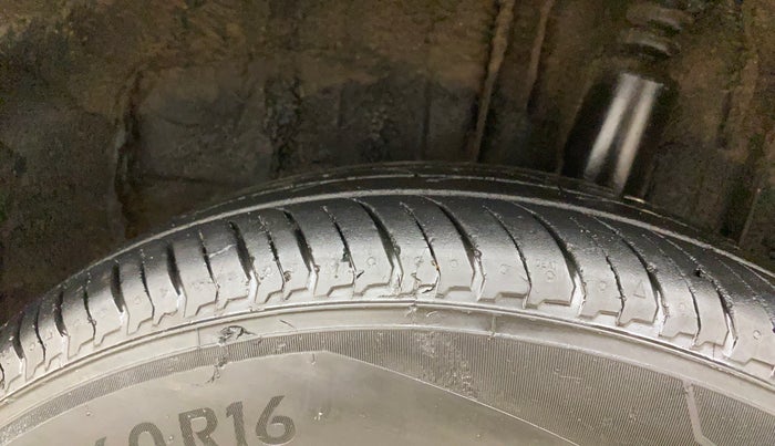 2023 Nissan MAGNITE XV PREMIUM TURBO, Petrol, Manual, 28,171 km, Left Rear Tyre Tread