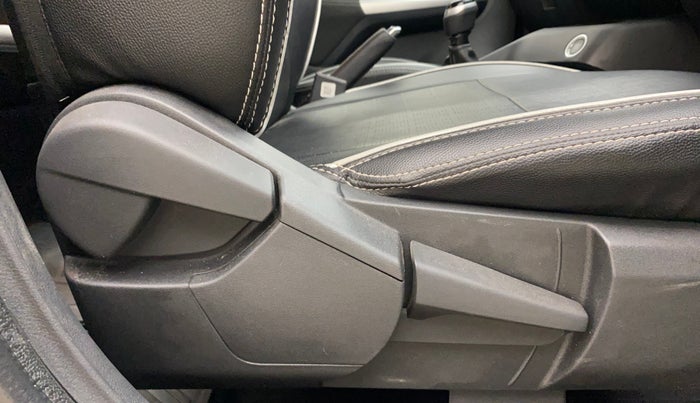 2023 Nissan MAGNITE XV PREMIUM TURBO, Petrol, Manual, 28,171 km, Driver Side Adjustment Panel