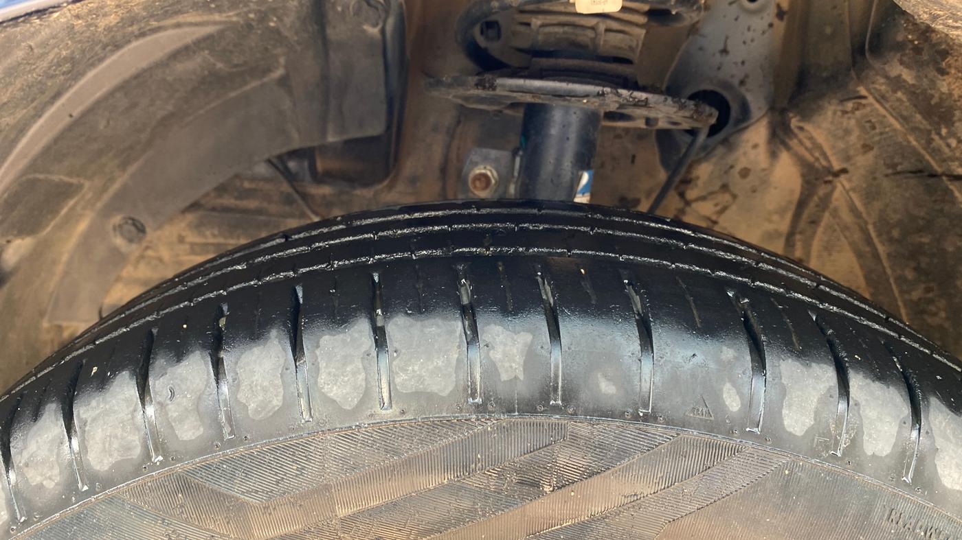 2023 Maruti Baleno DELTA PETROL 1.2, Petrol, Manual, 16,941 km, Left Front Tyre Tread