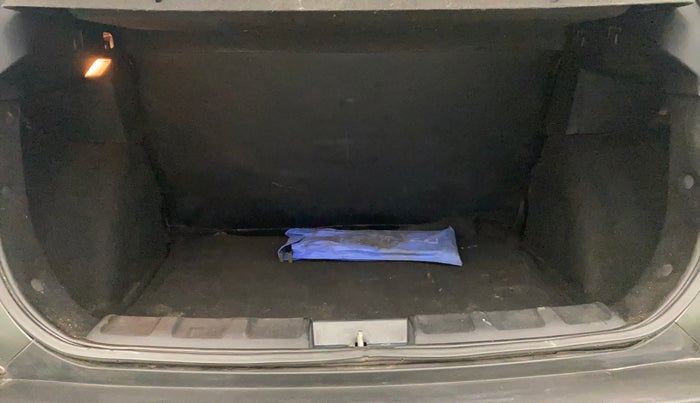 2021 Tata NEXON XMA SUNROOF PETROL, Petrol, Automatic, 93,789 km, Boot Inside