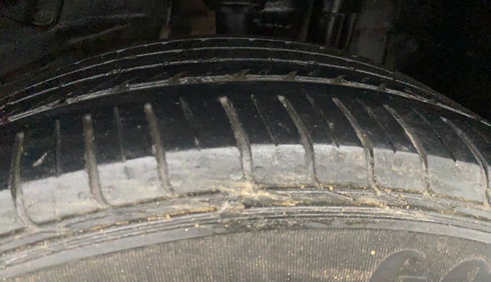 2021 Tata NEXON XMA SUNROOF PETROL, Petrol, Automatic, 93,789 km, Left Rear Tyre Tread