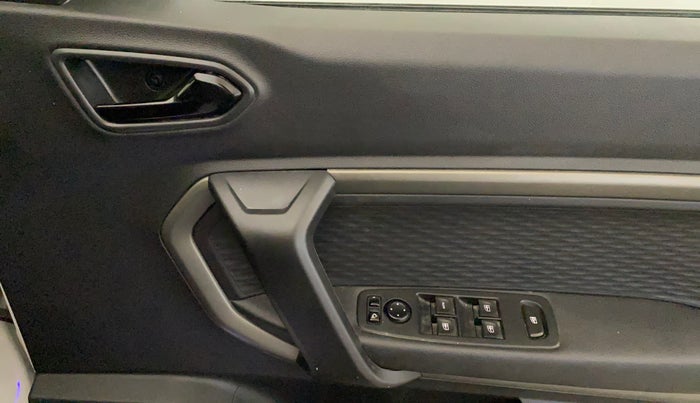 2022 Renault Kiger RXZ AMT, Petrol, Automatic, 62,283 km, Driver Side Door Panels Control