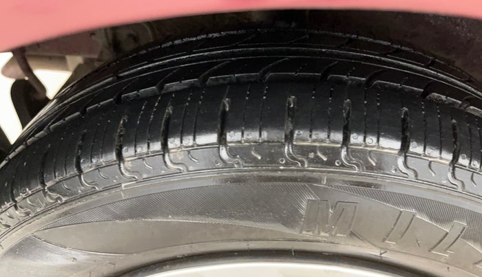 2015 Hyundai Grand i10 SPORTZ 1.2 KAPPA VTVT, Petrol, Manual, 54,303 km, Right Rear Tyre Tread