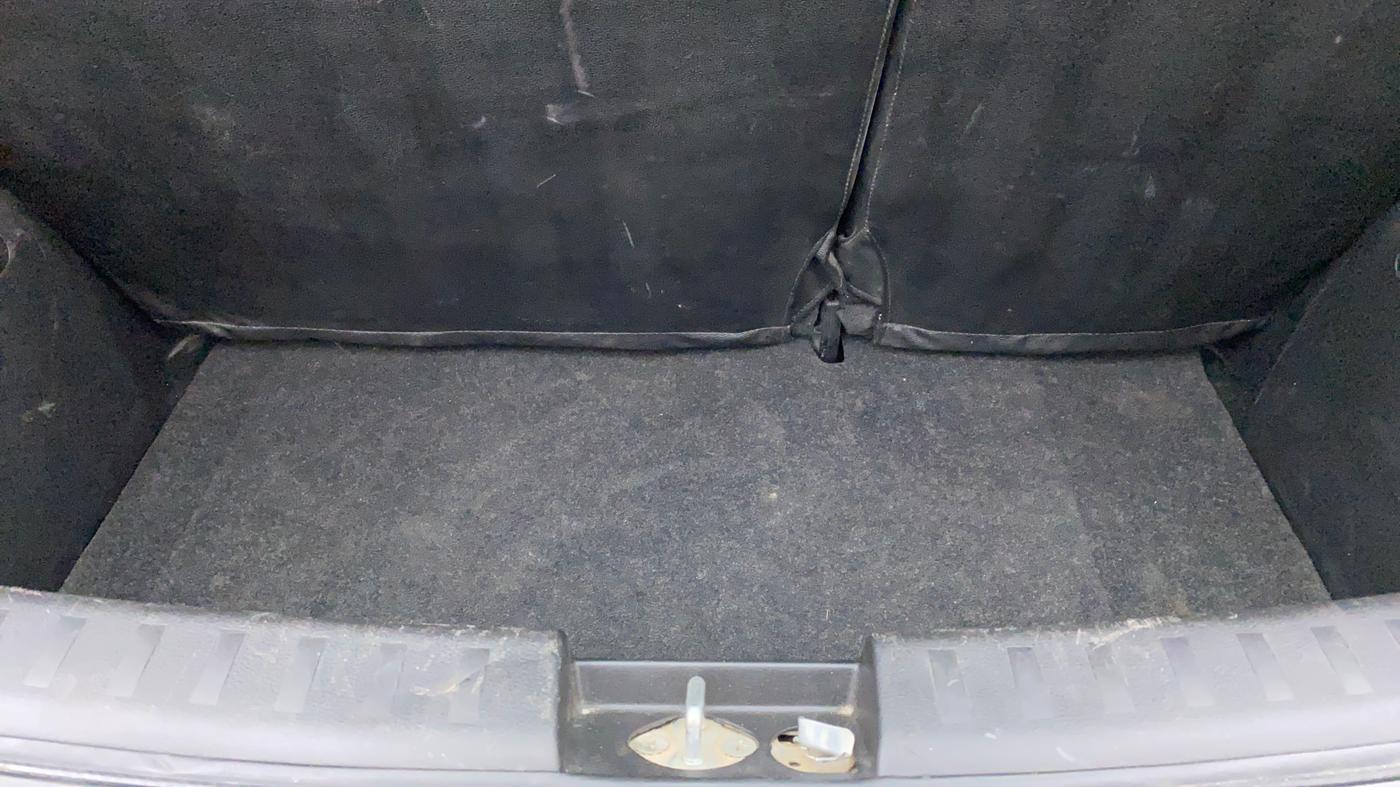 2017 Maruti Swift VXI D, Petrol, Manual, 60,266 km, Boot Inside